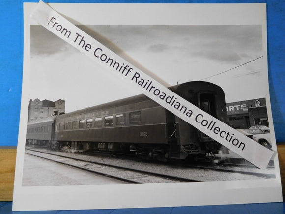 Photo Gulf Mobile & Ohio Passenger Car #3052 8X10 B&W St Louis 1972