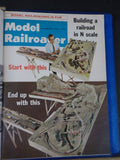 Model Railroader Magazine Complete year in MR blue binders 1966   12 issues