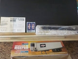 Monogram Fruehauf 40’ Reefer Snap Tite Model Kit 1/32 Monogram