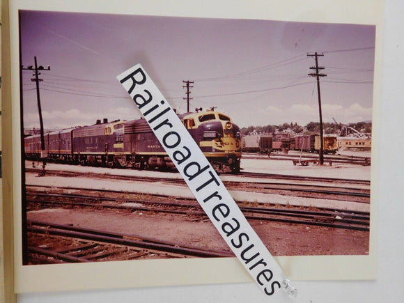 Photo Santa Fe Locomotive #225C 8 X 10 Color Denver CO