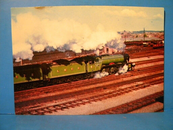 Postcard Flying Scotsman Gresley A3 Pacific #4472 L6 SP 2320 T
