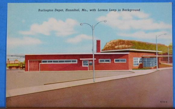 Postcard Burlington Depot Hannibal Missouri With Lovers Leap in Background