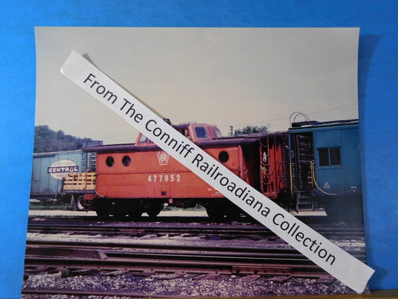 Photo Pennsylvania Railroad Caboose #477852 PRR 8X10 Color