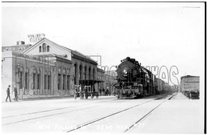 PHOTO Southern Pacific Lines Locomotive #10 Pulling In Reno Nevada 4x6 B&W