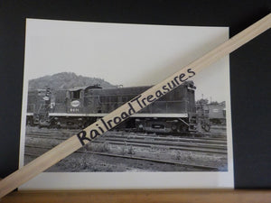 Photo New York Central Locomotive #8071 Cincinnati OH 1968 8 x 10 B&W
