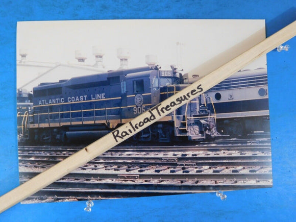 Photo Atlantic Coast Line Railroad Locomotive #905 8 X 11.5 Color
