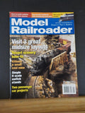 Model Railroader Magazine 2005 April Desert scenery how to Kitbash small coal mi