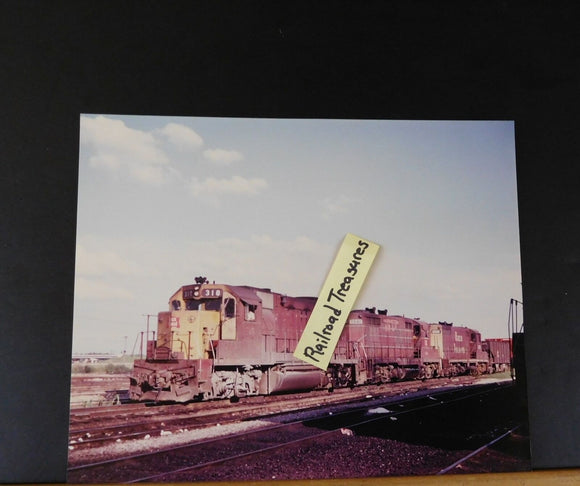 Photo Rock Island Railroad Locomotive #318 8 X 10 Color Fort Worth TX 1973 GP-35