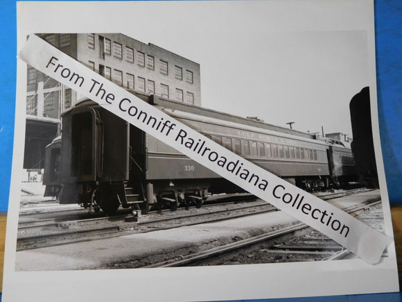 Photo Gulf Mobile & Ohio Passenger Car #330 8X10 B&W