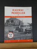 Railway Modeller 1957 June V8 # 80 Modifying Tri-ang RR Coaches Potters Heron