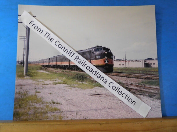 Photo Illinois Central Locomotive #4018 8X10 Color