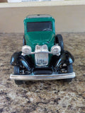 ERTL 1932 Panel Delivery Bank Wireless Ford Delivery Van 1/25th scale
