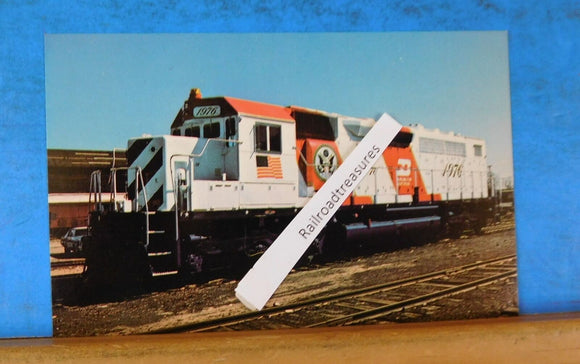 Postcard Burlington Northern locomotive #1976 Bicentennial Spirit of 76