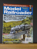 Model Railroader Magazine 2013 November Weather a locomotive in 7 minutes Kitbas