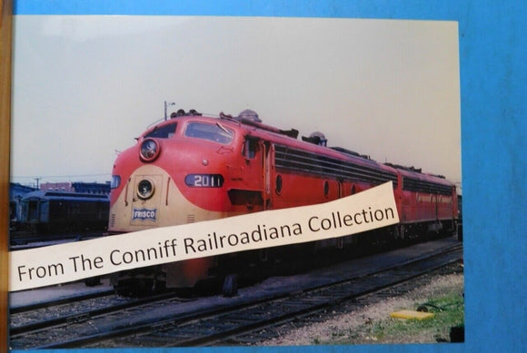 Photo Frisco Locomotive #2011 8X11 Color