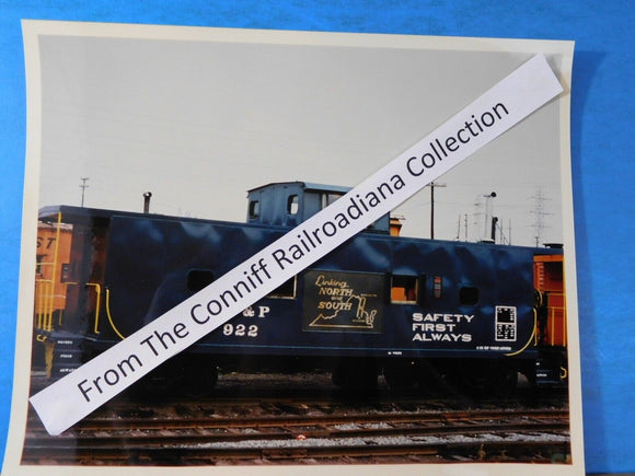 Photo RF&P Caboose #922  8X10 Color Richmond Fredericksburg & Potomac