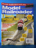 Model Railroader Magazine 2010 August Handy turnout tips Model concrete Steel st