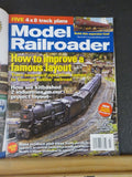 Model Railroader Magazine 2011 March How to improve a famous layout Train sequen
