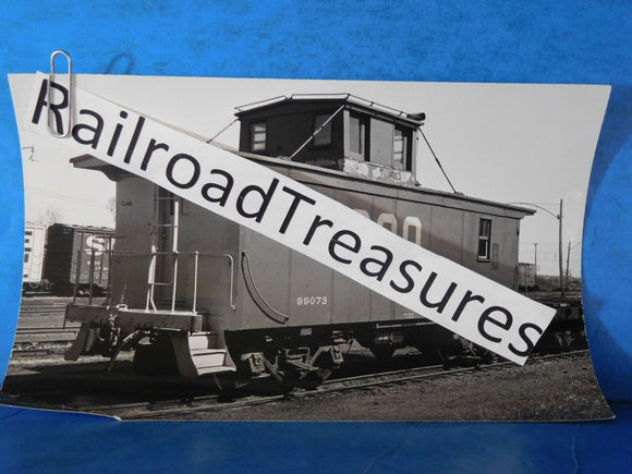 Photo Soo Line Caboose #99073  8x5 B&W CEnter Cupola Shoreham MPLS 1974