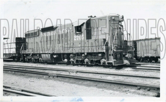 PHOTO Southern Pacific Railroad Locomotive #2705 Roseville Yard 3x5 1968-1971