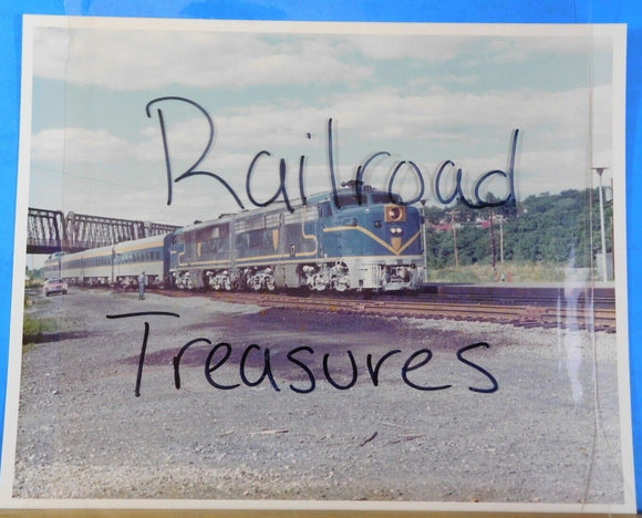 Photo Delaware & Hudson Engines & Passenger Cars 8x10
