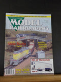 Model Railroading 2002 July TDS 48' Thermacube EMD GP40s D&RGWGP9 Asphalt Roads
