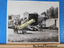 Photo Ringling Bros Barnum & Bailey circus Wagon #55, 25, stock car, horses 8x10