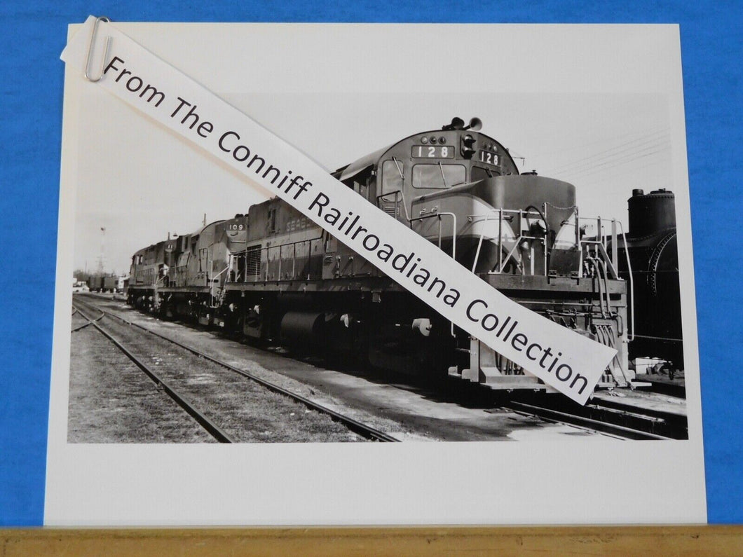 Photo Seaboard Coast Line Locomotive #128 8X10 B&W