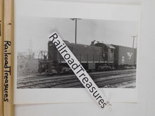 Photo Missouri Pacific Locomotive #1057 8 X 10 B&W
