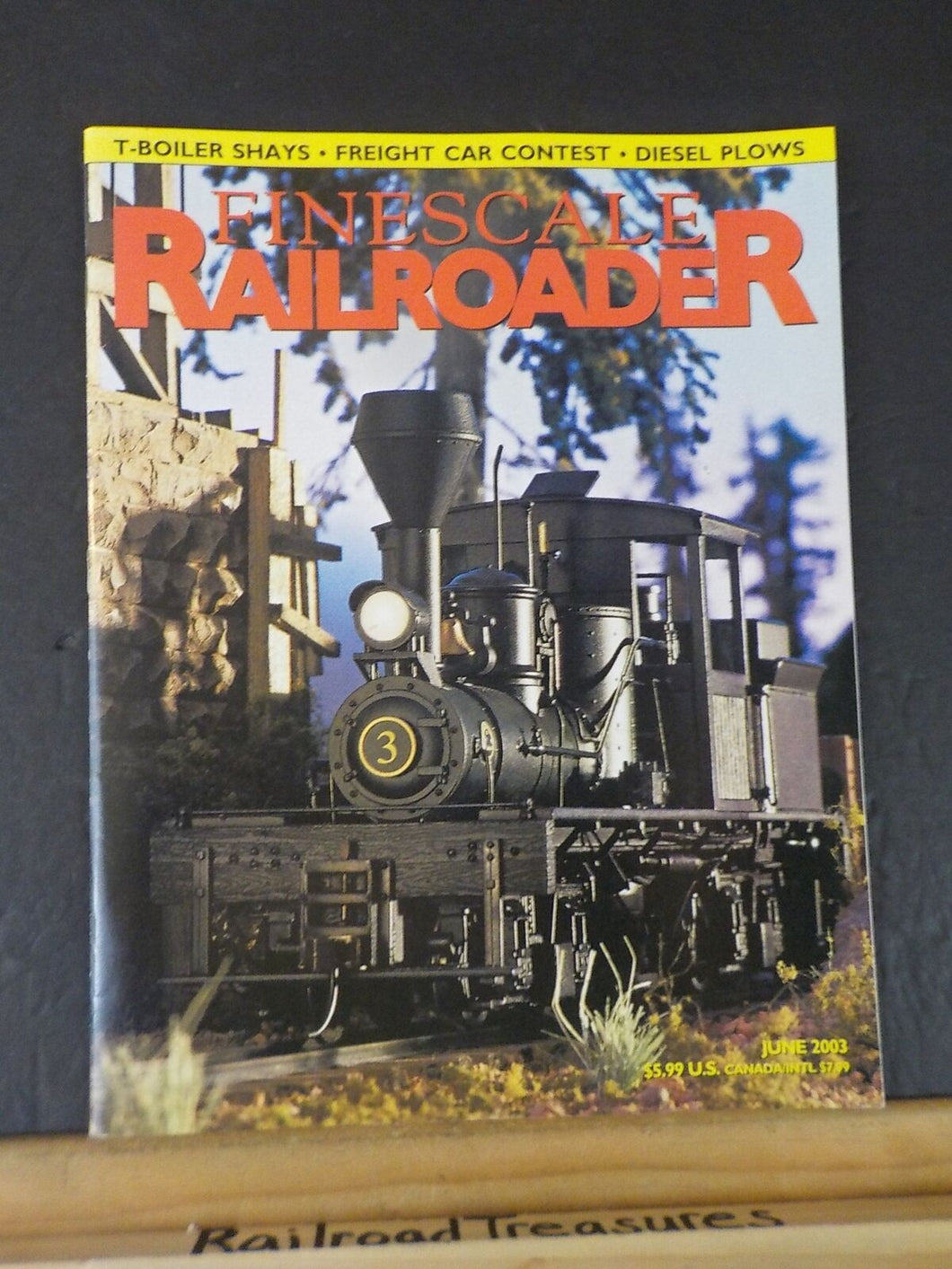 Finescale Railroader 2003 June Build a coal tower Fuel facility weathering tips