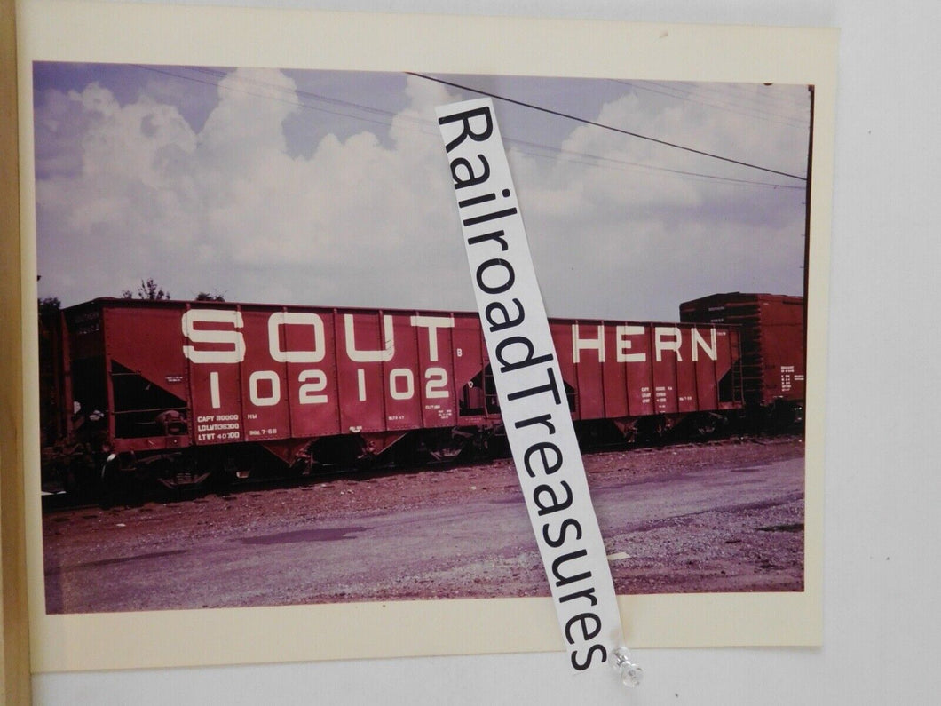 Photo Southern Railroad Freight Car #102102  8 X 10 Color Spartanburg SC 1969