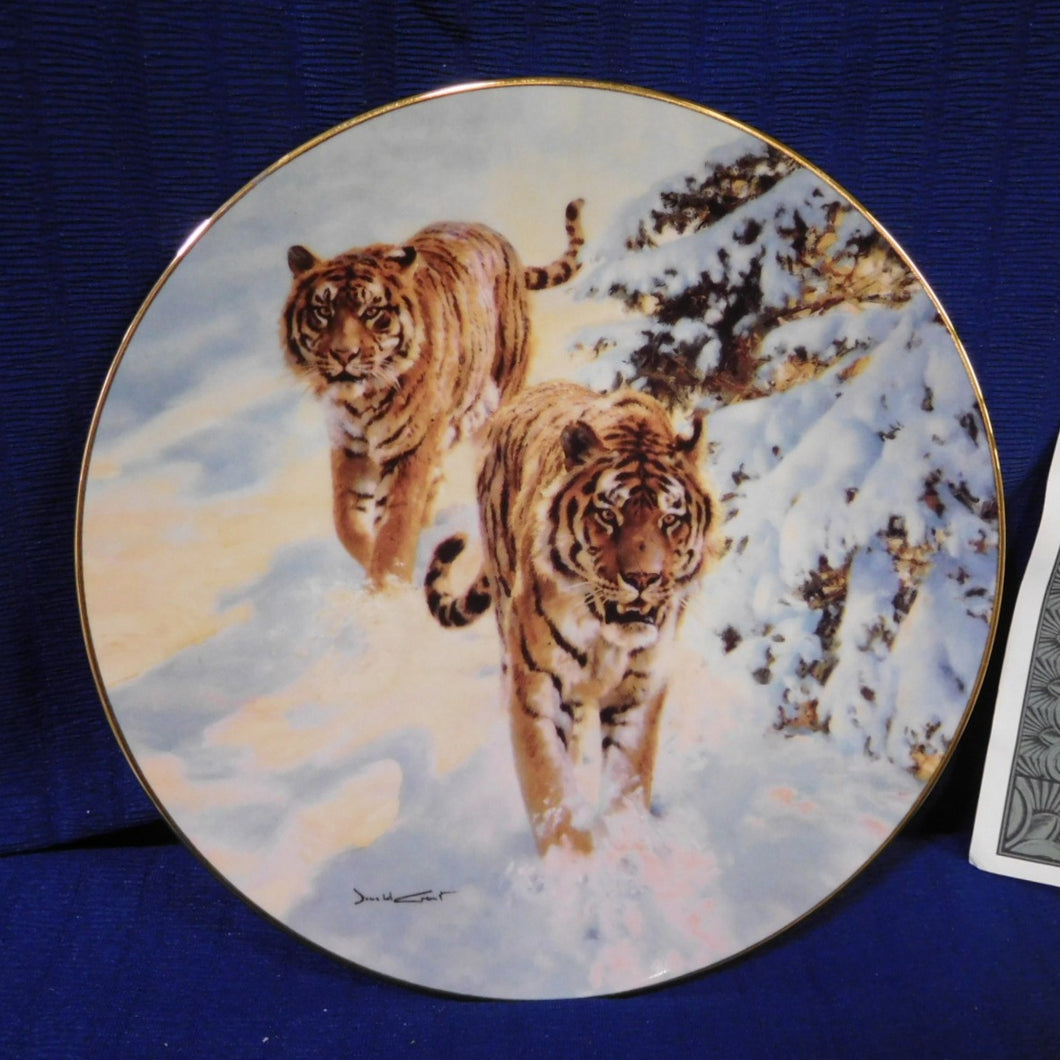 Sovereigns of the World Siberian Snow Tigers by Donald Grant The Bradford Exchange