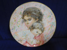 Marilyn and Child by Edna Hibel Collectors International Royal Doulton